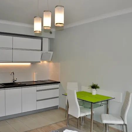 Feniks & Pegaz 아파트 *